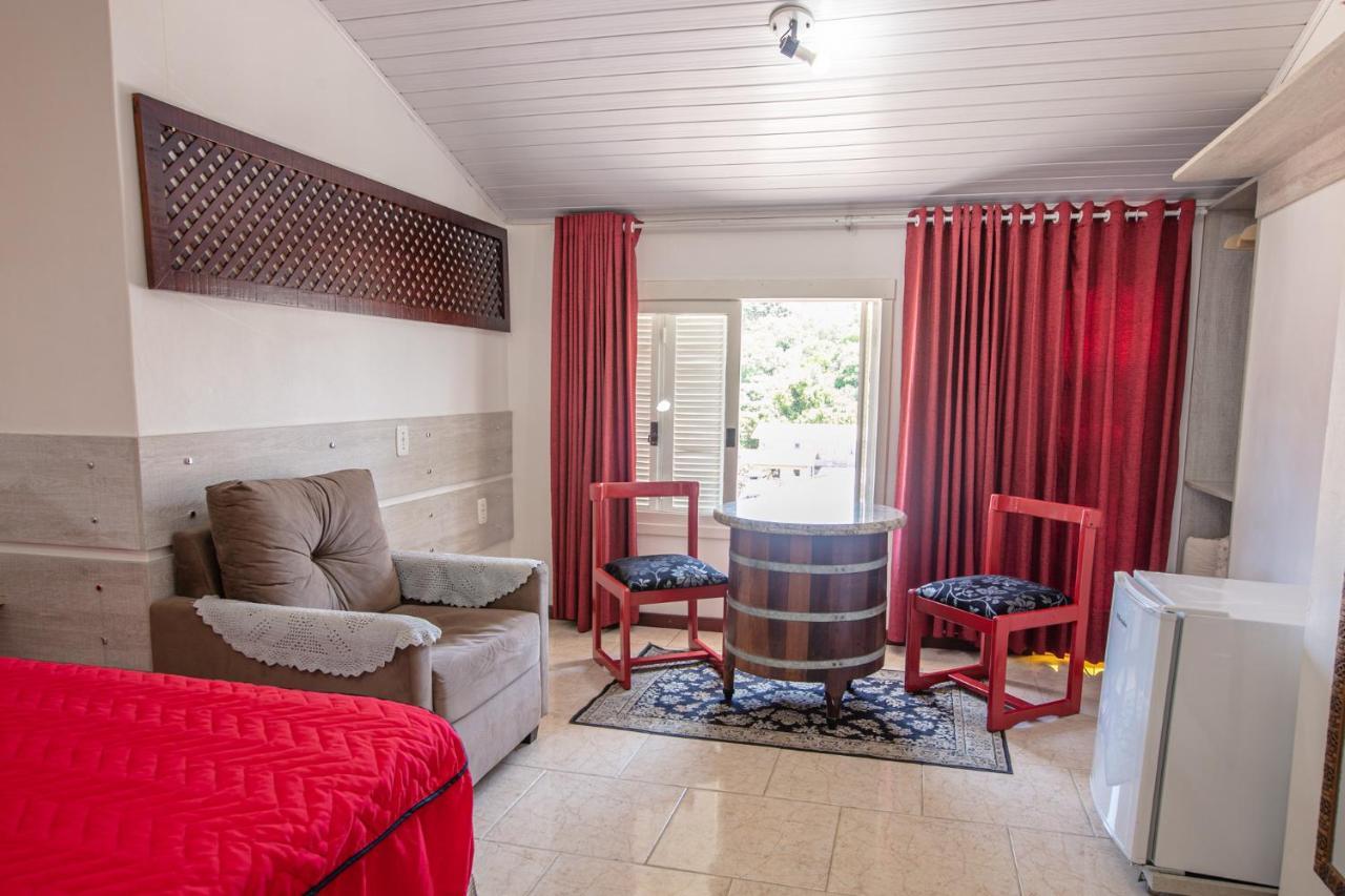 Hotel Pousada Casa Tasca Бенту-Гонсалвис Экстерьер фото