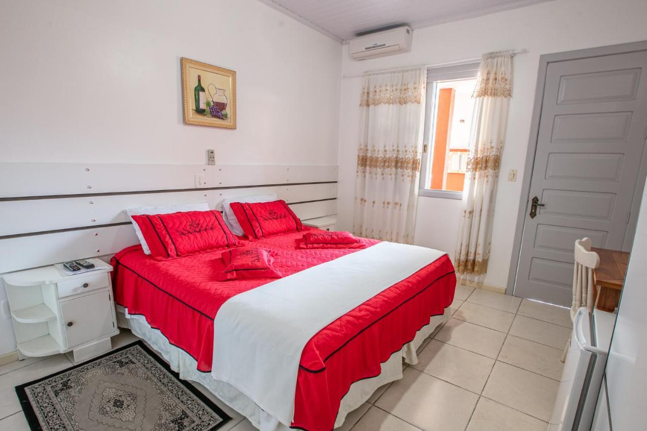Hotel Pousada Casa Tasca Бенту-Гонсалвис Экстерьер фото